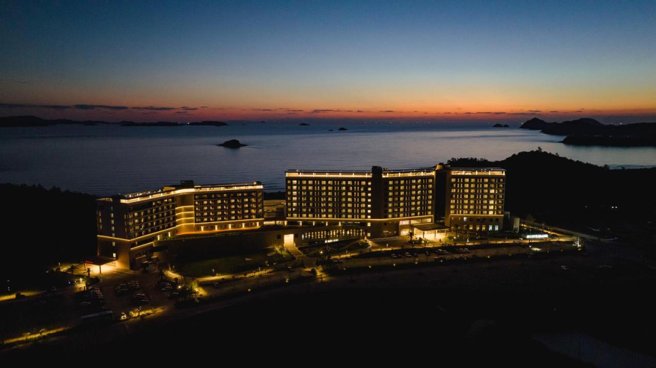 C-One Resort Jaeundo Sinan Екстериор снимка