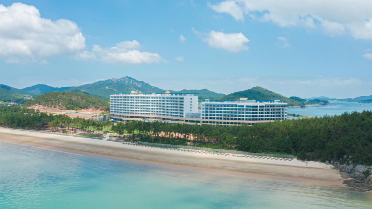 C-One Resort Jaeundo Sinan Екстериор снимка