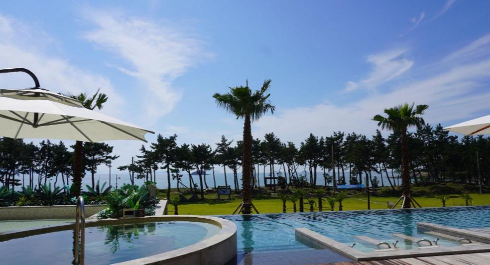 C-One Resort Jaeundo Sinan Екстериор снимка