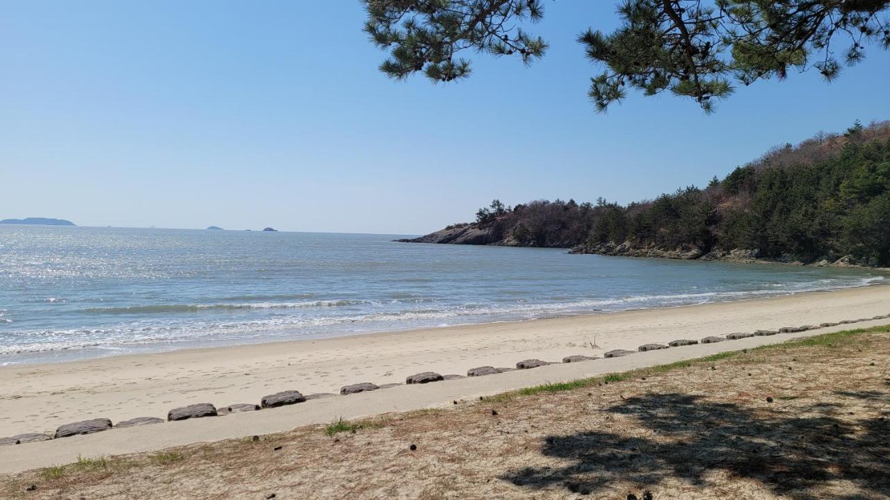 C-One Resort Jaeundo Sinan Екстериор снимка